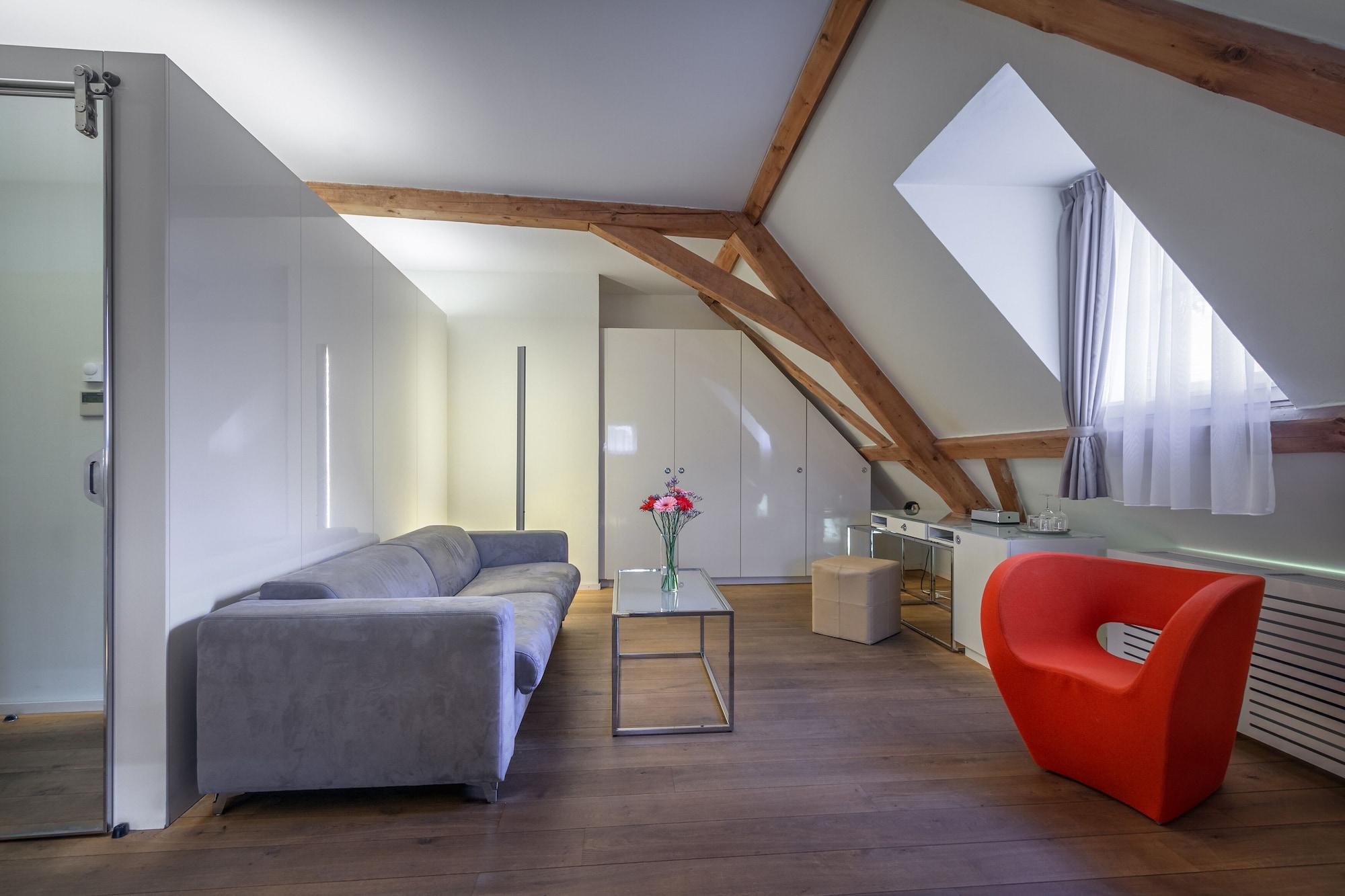 Отель Three Storks Прага Экстерьер фото A modern apartment in Berlin