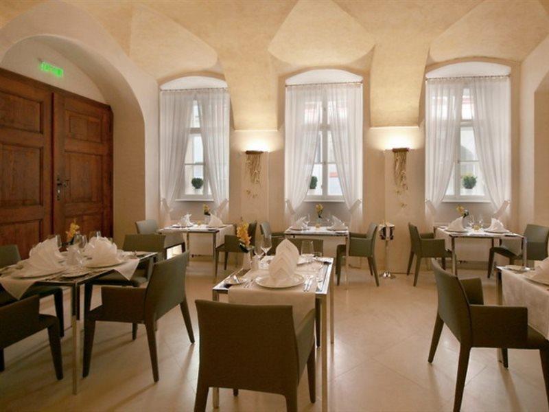 Отель Three Storks Прага Экстерьер фото Restaurant
